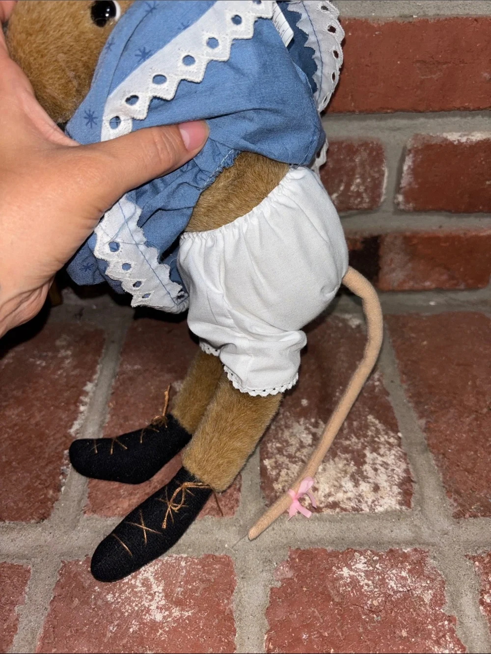 Hallmark 13” Vera the Mouse by Marjolein Bastin Plush Blue Dress w/Striped Apron
